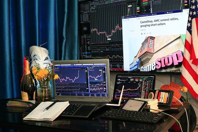 再破纪录！深港陆路口岸出入境旅客达102.71万人次